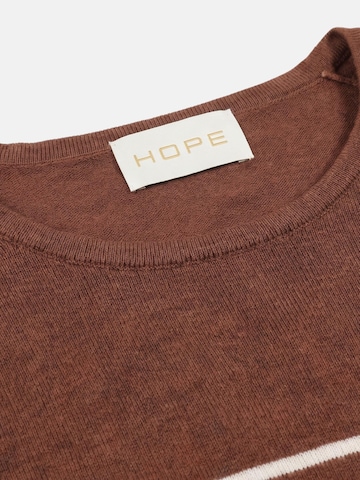 HOPE Trui in Bruin