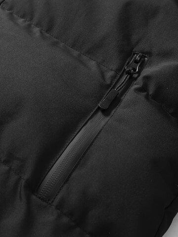 ALLTHEMEN Winter Coat 'Flaum' in Black