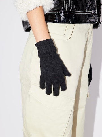 LeGer Premium Prstové rukavice 'Kiara' – černá: přední strana