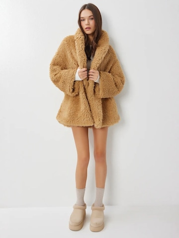 Happiness İstanbul Mantel in Braun