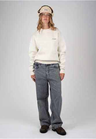 Pullover 'Back In The Days' di Prohibited in beige