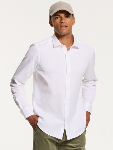 Shiwi - Ajuste regular Camisa 'Pablo' en blanco