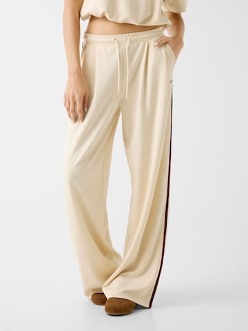 GUESS Slim fit Pants in Beige: front