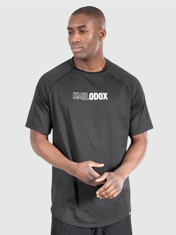 T-Shirt 'Kenley' Smilodox en noir : devant