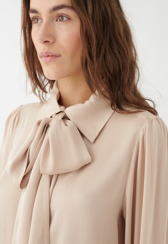 Camicia da donna 'Kikkidea' di Dea Kudibal in beige