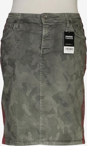 PLEASE Rock L in Grün: Vorderseite