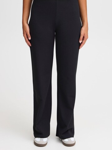 Loosefit Pantalon chino 'Mila' ICHI en noir : devant