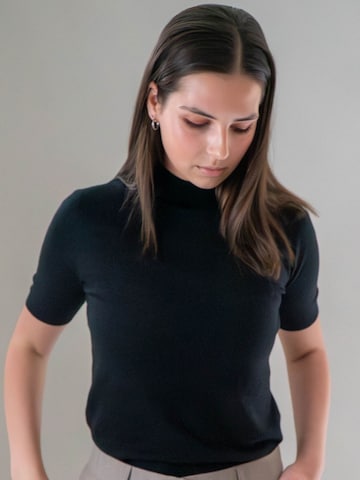 WEARABLE STORIES Sweater 'Lone' in Black