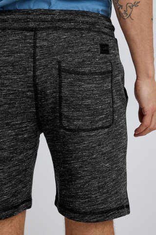 !Solid Regular Sweatshorts 'Aris' in Schwarz