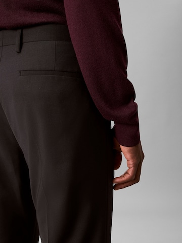 Coupe slim Pantalon à plis Calvin Klein en bleu