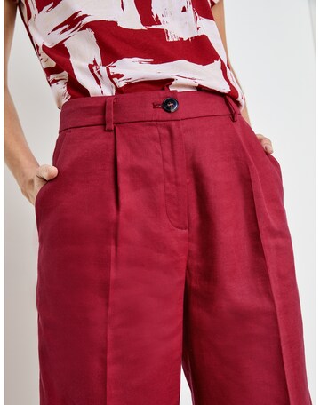 GERRY WEBER Regular Pleated Pants in Red
