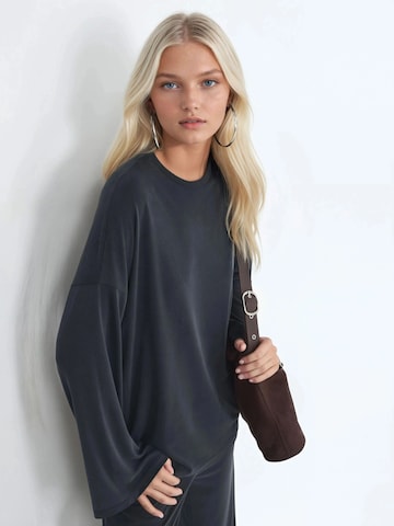 Busem Shirt in Grijs