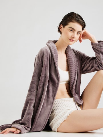 Peignoir court TRIUMPH en gris