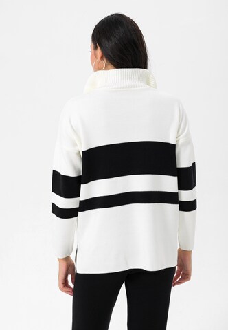 Jimmy Sanders Sweater in White