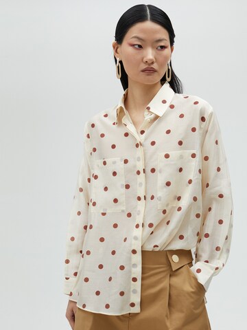 Lola Casademunt Shirt in White: front