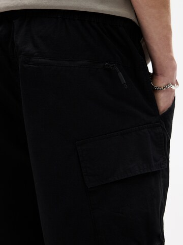 Loosefit Pantaloni cargo 'STWD' di Pull&Bear in nero