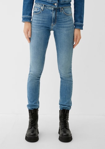 QS Slimfit Jeans i blå: forside