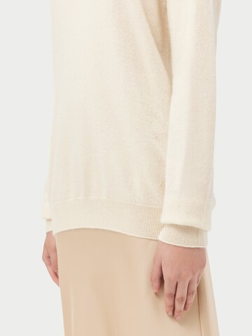 Pullover 'Women's Essential Cashmere Crewneck Sweater' di GOBI Cashmere in bianco