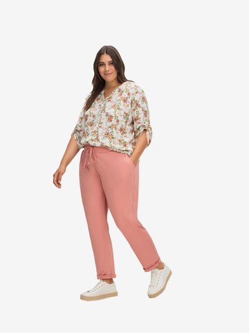 SHEEGO Tapered Pants in Pink