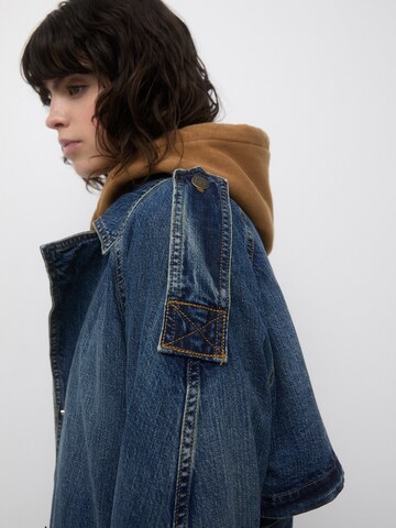 Pull&Bear Between-seasons coat in Blue