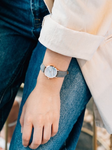 Victoria Hyde Analoginen kello 'Marble' värissä harmaa: etupuoli