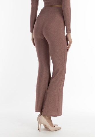 Flared Pantaloni di faina in rosa