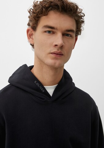 s.Oliver Sweatshirt in Black