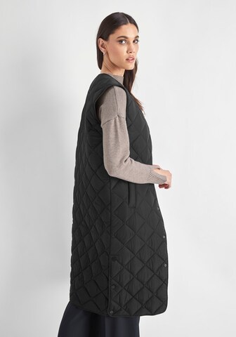 HECHTER PARIS Vest in Black