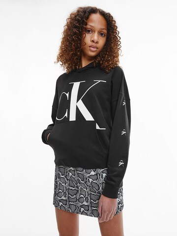 Calvin Klein Jeans Sweatshirt in Schwarz: predná strana