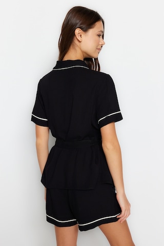 Pantaloni scurți de la Trendyol pe negru