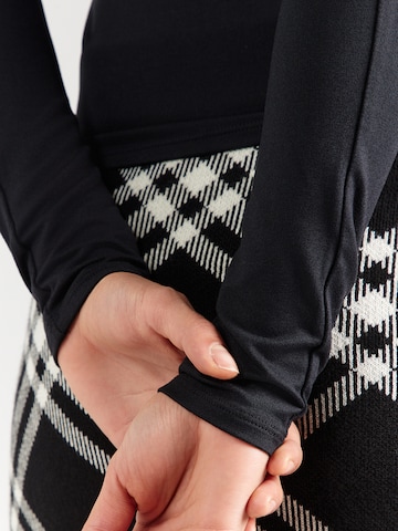 HOLLISTER Футболка в Черный