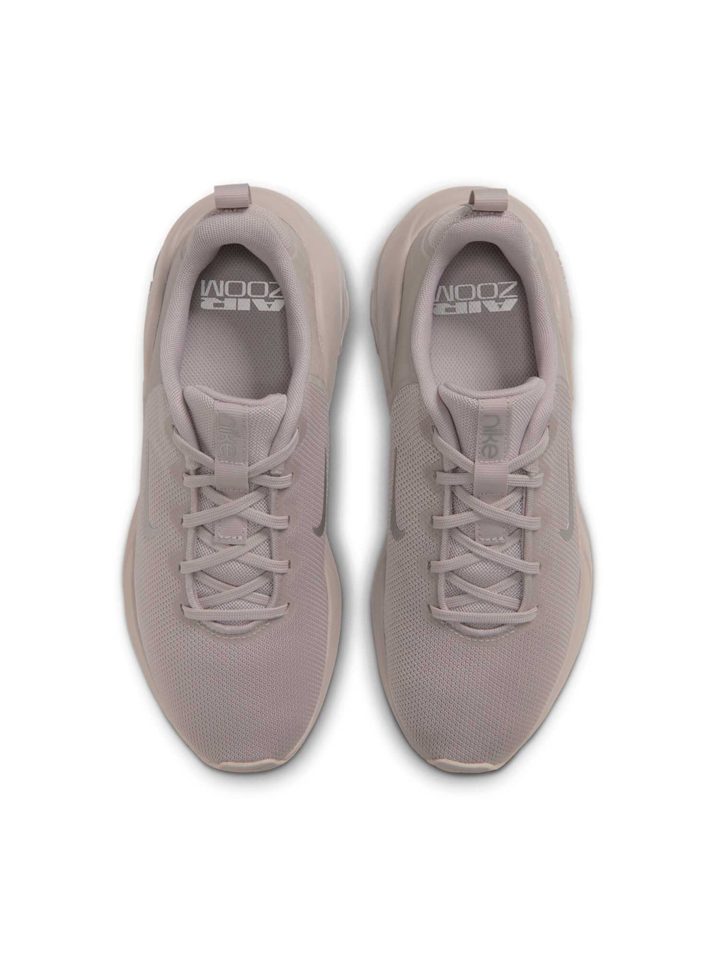 lillā NIKE Sporta apavi 'Bella 7'