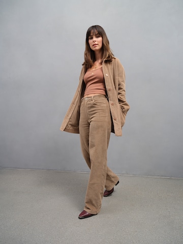 A LOT LESS Between-Season Jacket 'Cara' in Brown