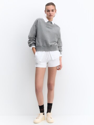 Pull&Bear Sweatshirt i grå