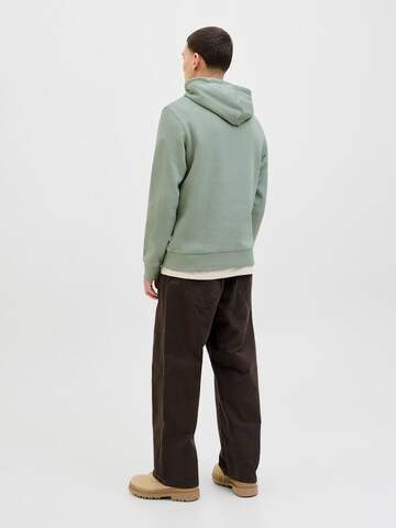 JACK & JONES Sweatshirt in Groen