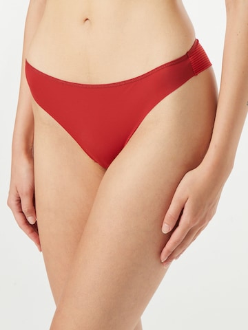 PASSIONATA Thong 'LI UN' in Red: front