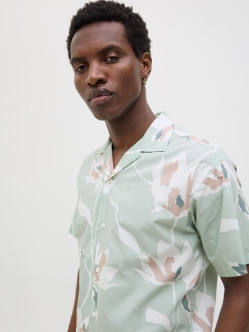 JACK & JONES Comfort fit Button Up Shirt in Green
