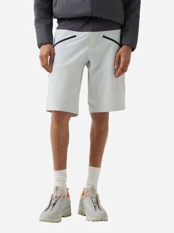 Bogner Fire + Ice Regular Sportshorts 'Carter' in Weiß: Vorderseite