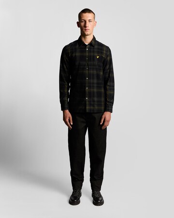 Lyle & Scott Comfort fit Overhemd 'Tartan Corduroy' in Zwart