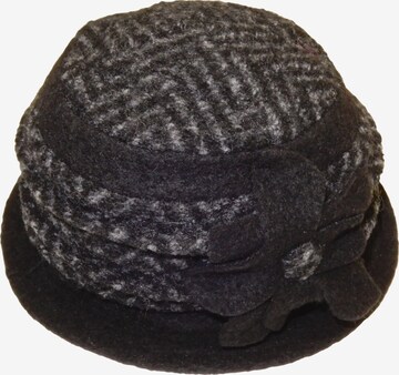 Chaplino Hat in Black: front