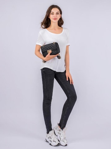 Princely London Schultertasche 'Jacky'‌‌‌‌‌ in Schwarz