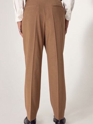 Next Regular Hose in Beige