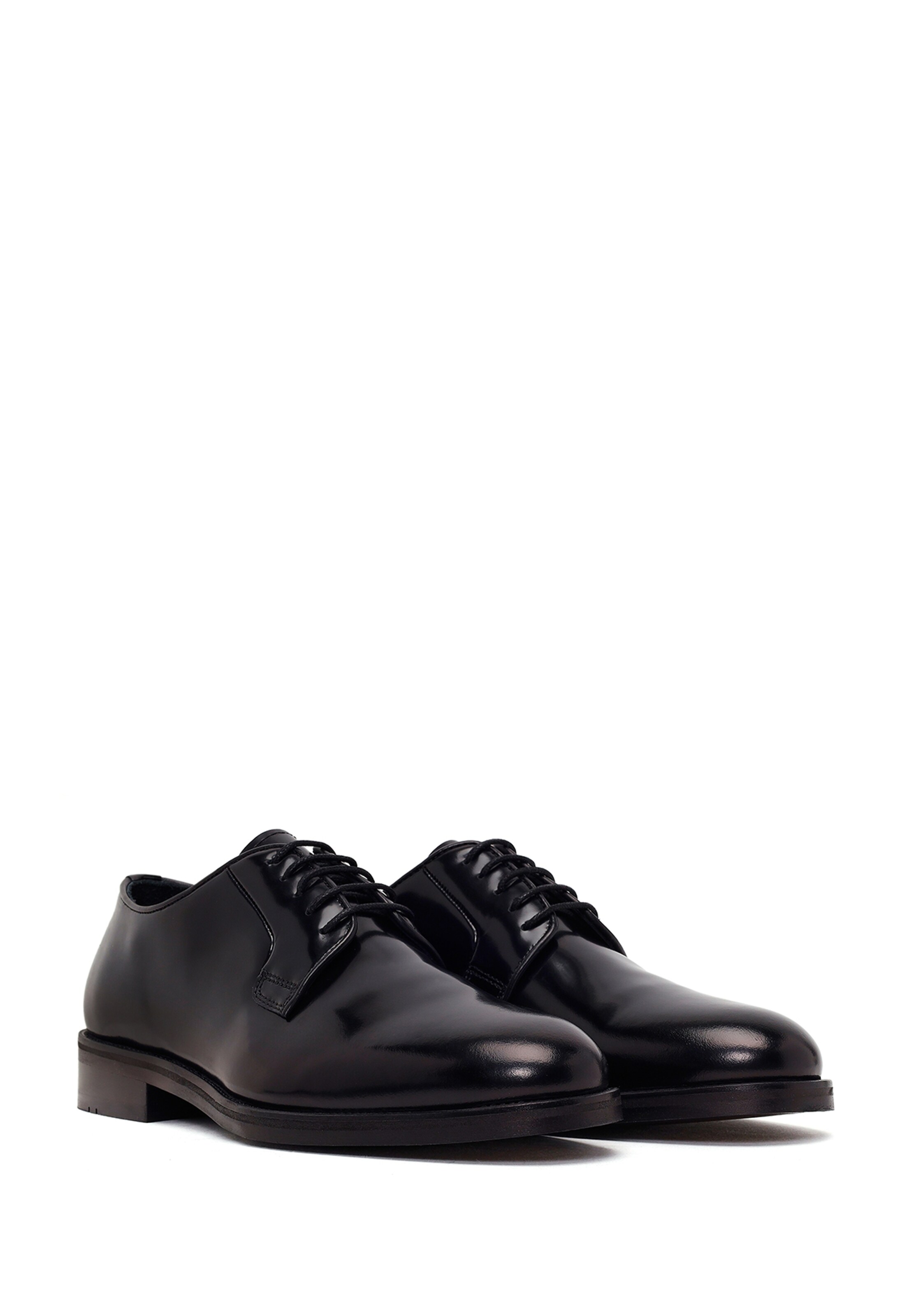 Scarpa stringata di Derimod in nero