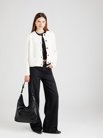 GERRY WEBER Πλεκτή ζακέτα σε λευκό