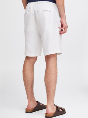Casual Friday - regular Pantalón chino ' CFPANDRUP ' en blanco