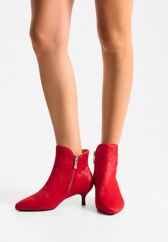 WODEN Støvletter 'Saga Cowhair' i rød