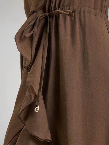 GUESS Jurk 'MAELYS' in Bruin