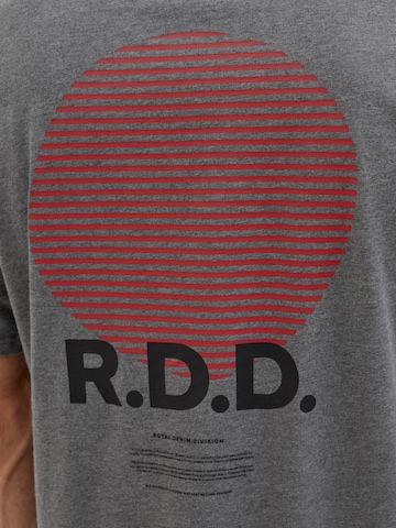 T-Shirt 'RDDTHOR' R.D.D. ROYAL DENIM DIVISION en gris