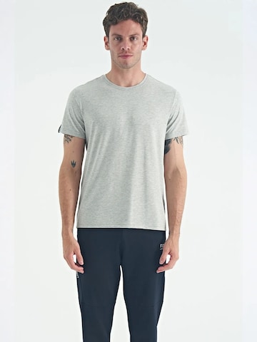 T-Shirt Tommy Life en gris : devant