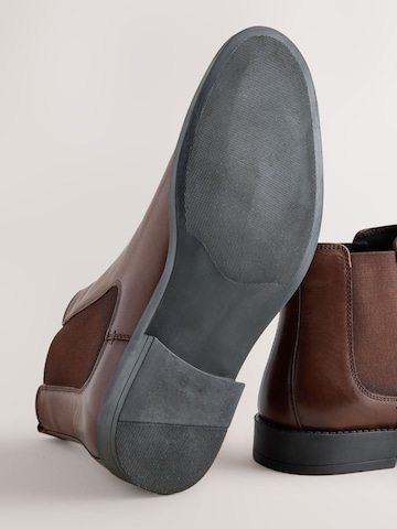 Next Chelsea boots i brun
